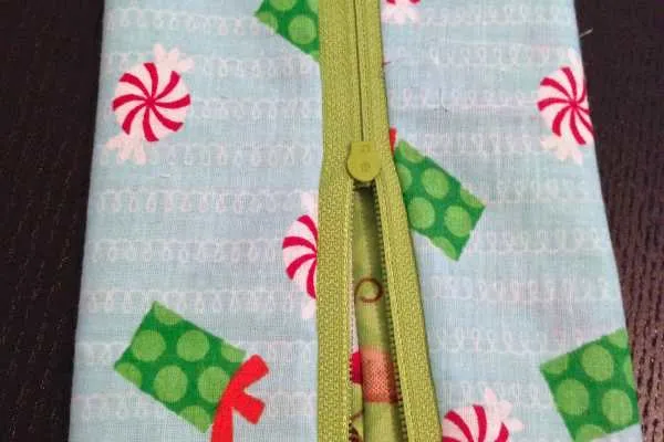 Third Day of Christmas: DIY Mini Makeup Bag Tutorial by