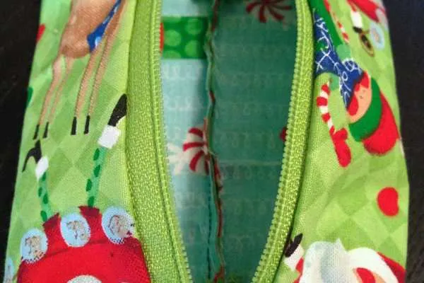 Third Day of Christmas: DIY Mini Makeup Bag Tutorial by