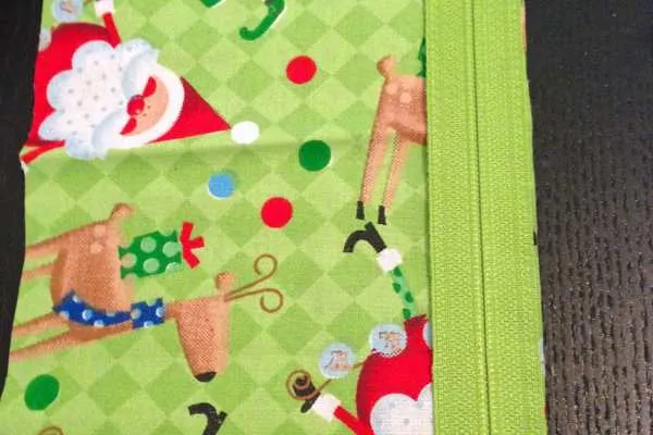 Third Day of Christmas: DIY Mini Makeup Bag Tutorial by