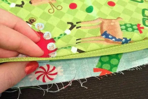 Third Day of Christmas: DIY Mini Makeup Bag Tutorial by